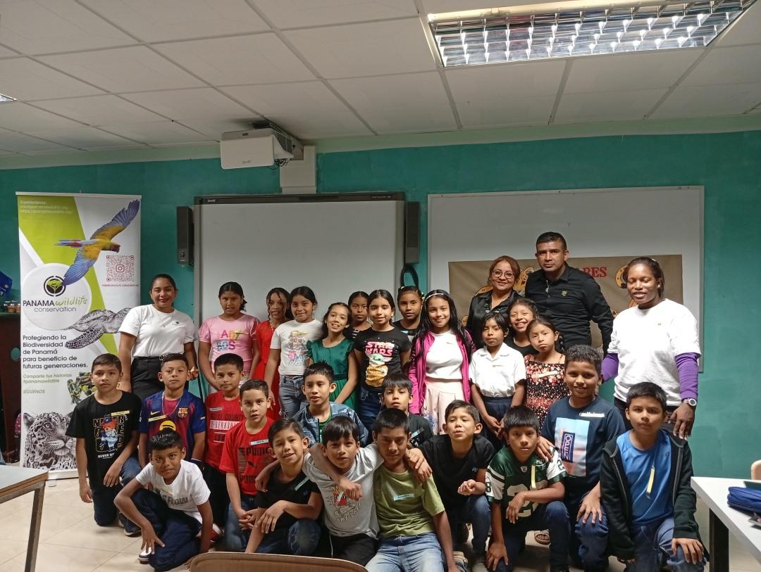 Monitoring team in the forest